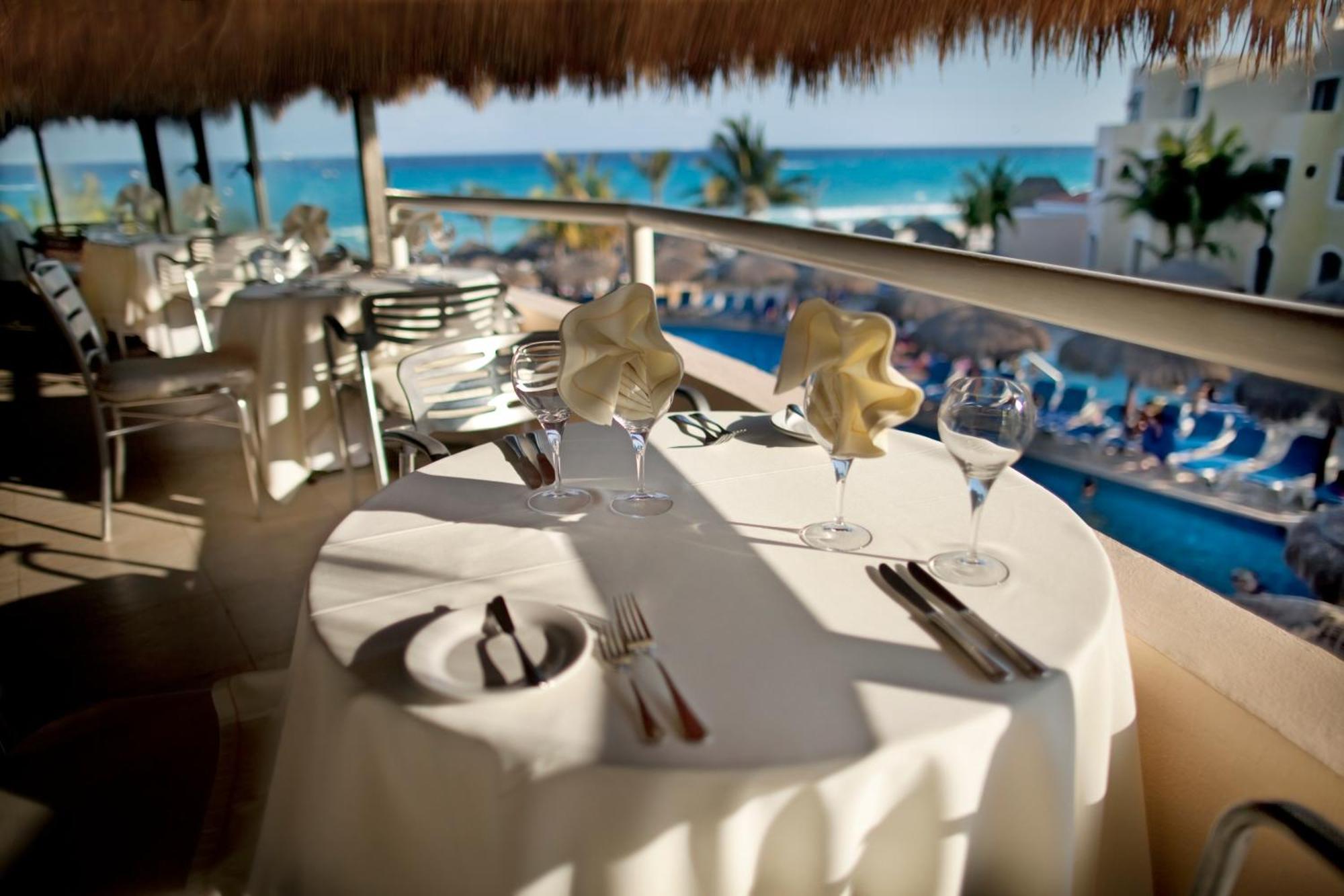Viva Maya By Wyndham, A Trademark All Inclusive Resort Playa del Carmen Restaurant photo